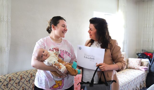 Eskişehirli yeni doğanlara Başkan Ünlüce’den ilk hediye!