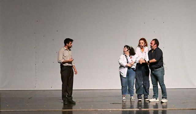 Odunpazarı Belediyesi Tiyatrosu’ndan anlamlı festival katılımı