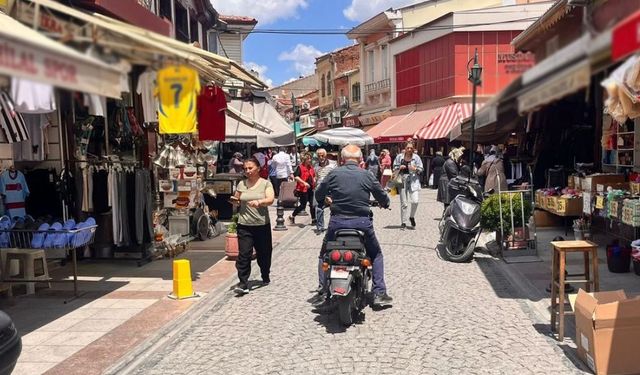 Eskişehir göbeğinde yasak tanımadı: Adeta tehlike saçtı