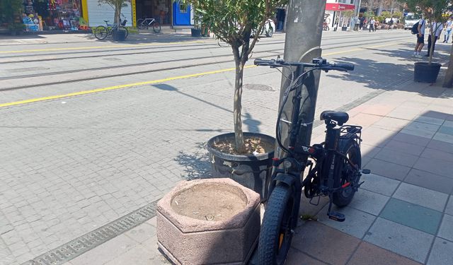 Eskişehir'de bisiklet park yeri sorunu devam ediyor