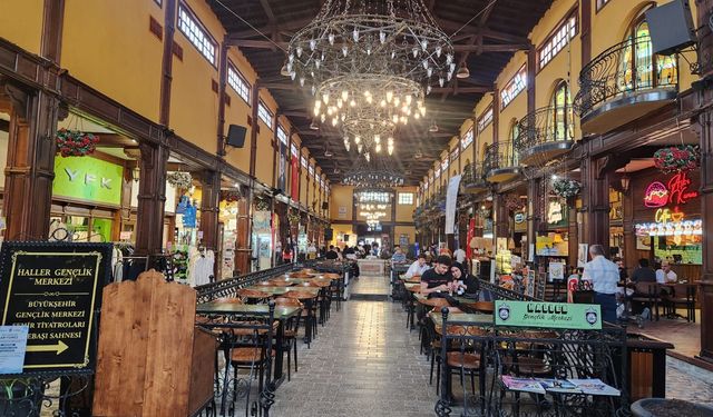 Eskişehir'de gençlerin yeni buluşma noktası oldu: Dolup taşıyor