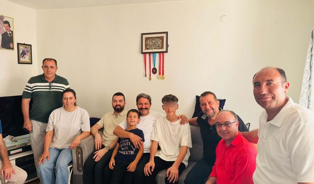 Eskişehir'de saldırıya uğrayan sporcuyu İl Müdürü'nden ziyaret
