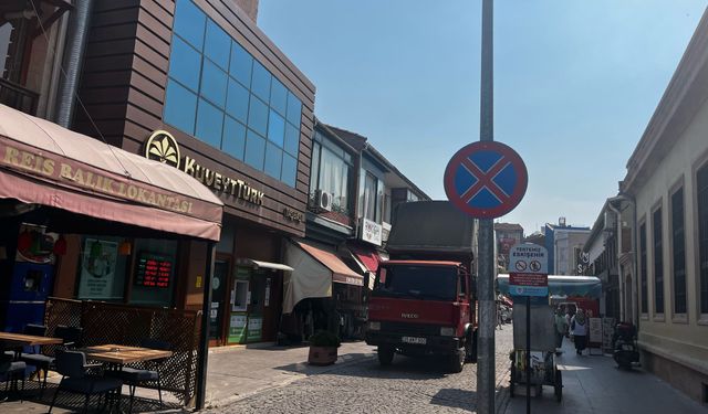 Eskişehir Hamamyolu’nda yaya geçişi engelleniyor!