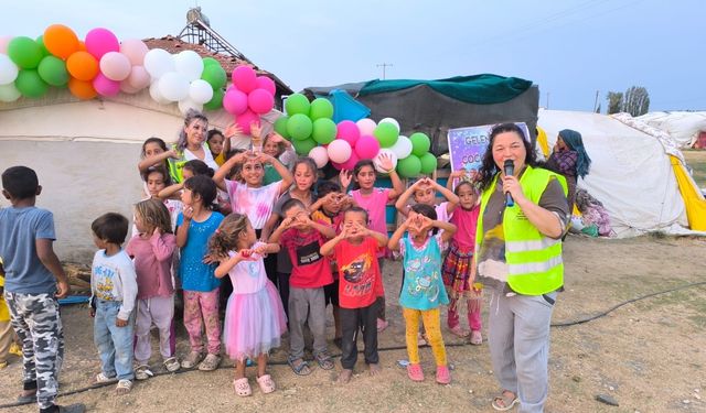 Eskişehir'de tarım işçilerinin çocuklarına sürpriz etkinlik