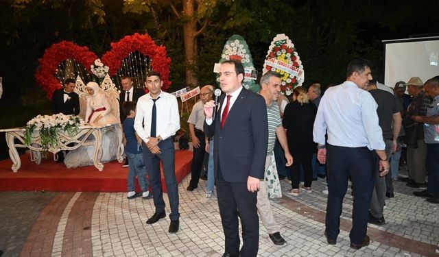 Kaymakam türker, mesai arkadaşını mutlu gününe şahitlik etti