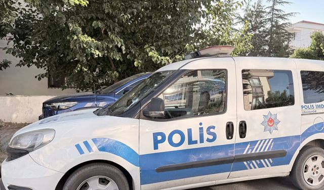 Evinin önünde bacağından vuruldu!