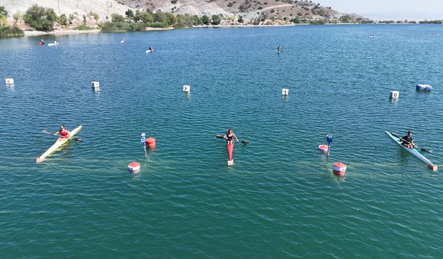 Eskişehir’de kano rüzgarı: 602 sporcu büyük mücadele verdi