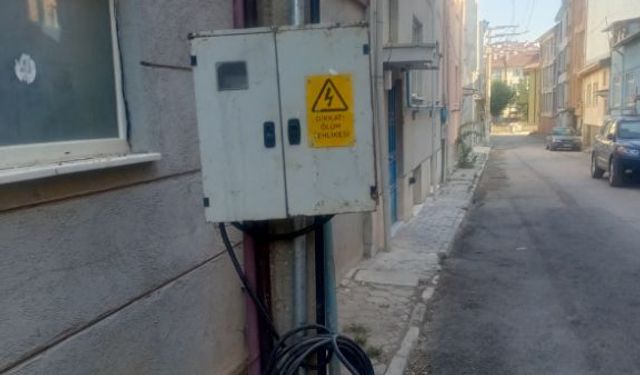 Eskişehir’de elektrik panosu alarm veriyor