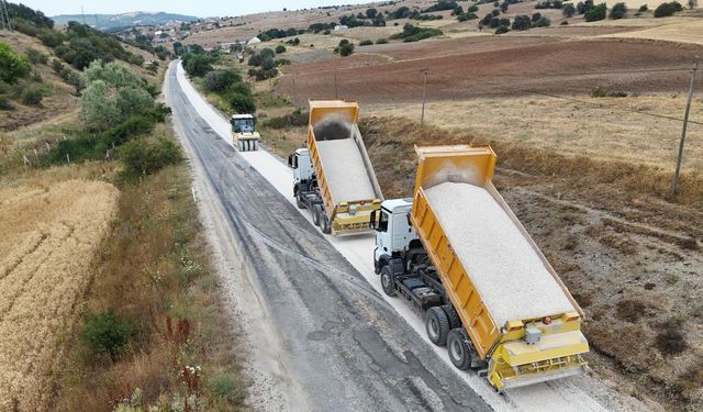 Eskişehir'in o ilçelerinde yol yapımı sürüyor