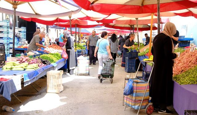 Eskişehirliler pazar alışverişinde zorlanıyor: Zam şampiyonu ise