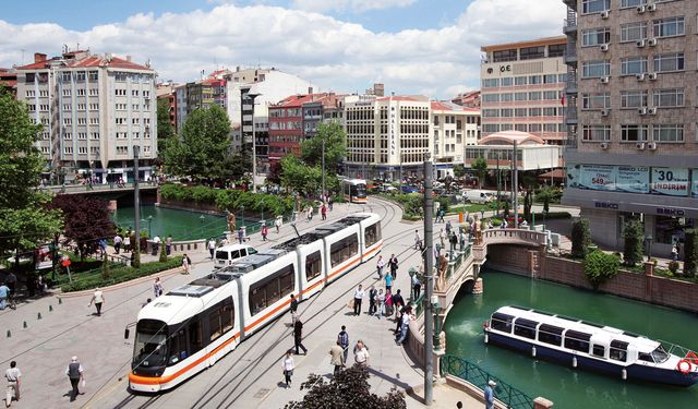 Eskişehir halkı karar veriyor: 10 bin kişi oy verdi