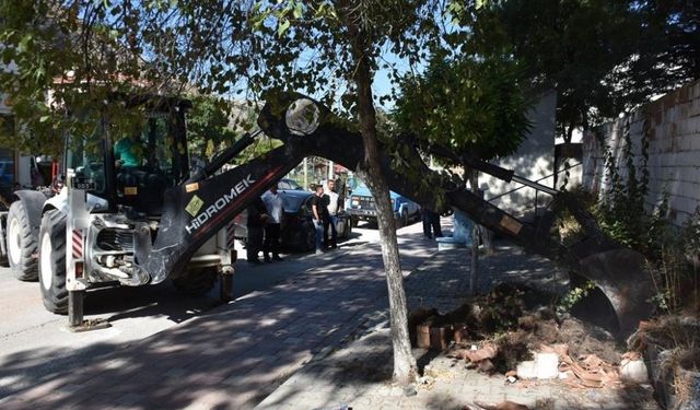 İnönü Belediyesi, o caddeyi yeniliyor
