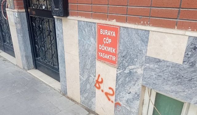 Eskişehir'deki çöp soruna mahalleden yazılı ikaz!