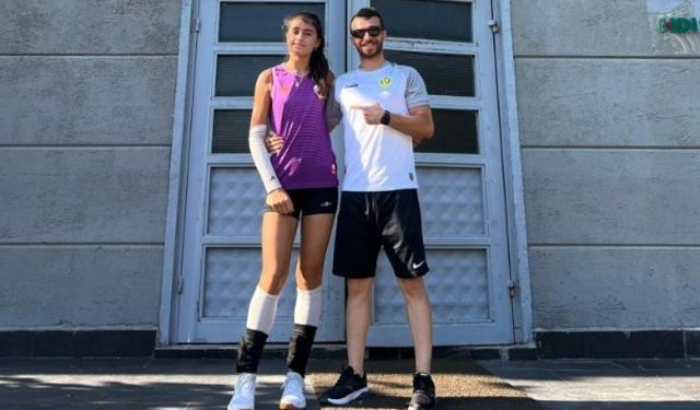 Bilecikli genç voleybolcu Galatasaray'a transfer oldu!