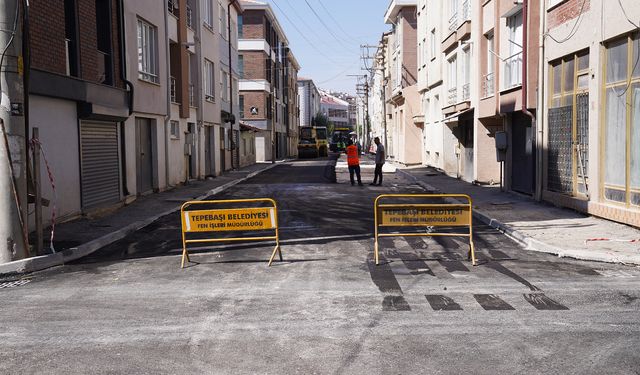 Sütlüce ve Yeşiltepe’de asfalt mesaisi