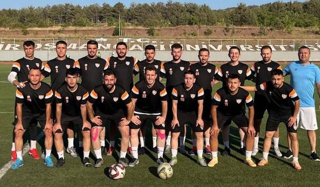 Tepebaşı Kolejspor sahaya indi
