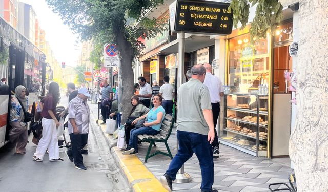 Eskişehir’de otobüs durağı tepki topluyor!
