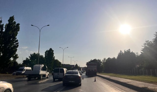 Eskişehir çevreyolunda tır arızası trafiği kilitledi