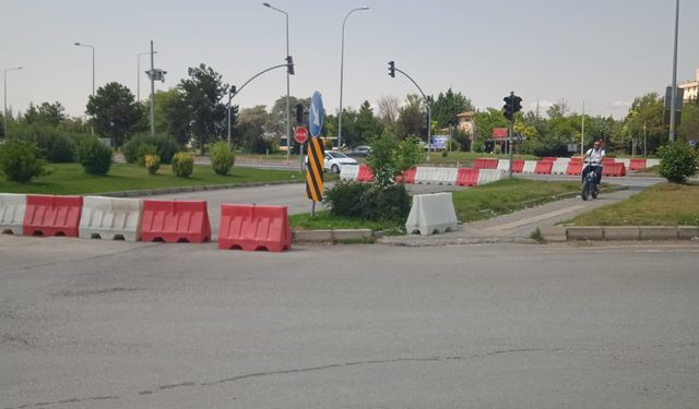 Eskişehir'de kavşak kapatıldı: Trafik yükü taşındı