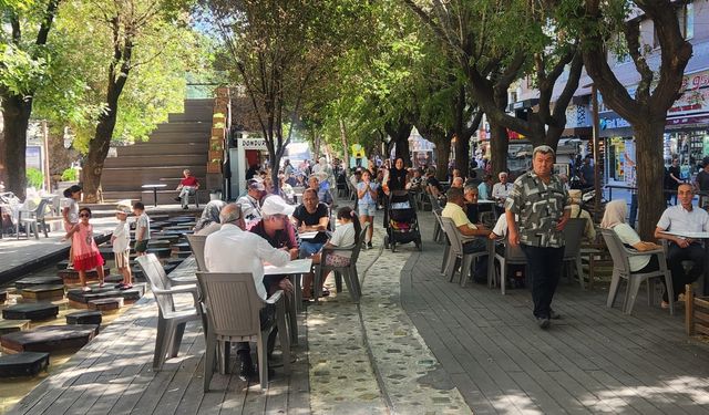 Güzel Havayı Değerlendiren Eskişehirliler oralara koştu