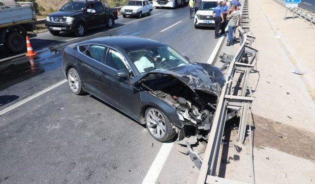 Eskişehir trafiğini durduran kaza: Kamyon yan yattı!