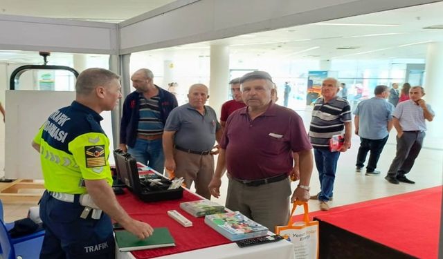 Eskişehir Fuarı'nda Jandarma standı yoğun ilgi gördü
