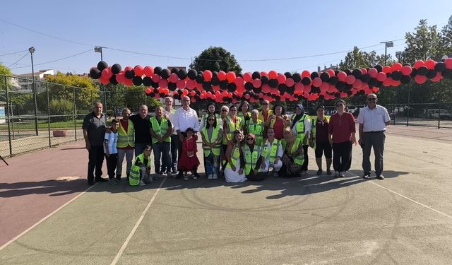 Hayırseverlerin desteğiyle Eskişehir'de öğrencilerin yüzü güldü