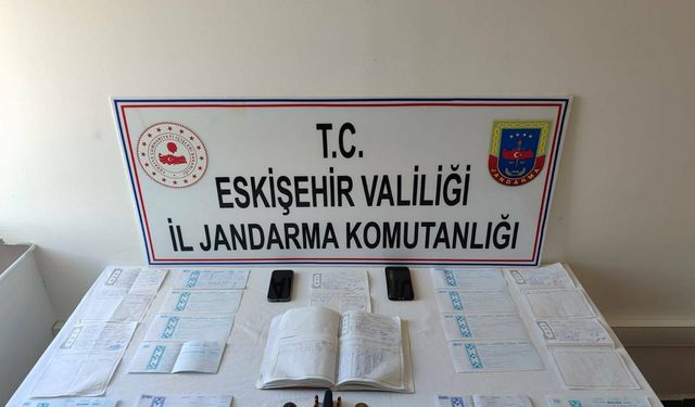 Eskişehir'de zorla senet imzalattılar, ekiplerden kaçamadılar!