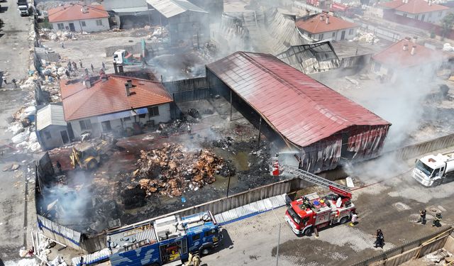 Eskişehir’de itfaiye ekipleri 20 bin kişiye yangın eğitimi verdi