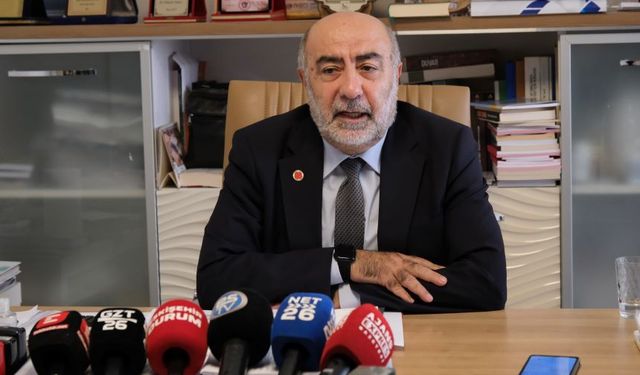 Eskişehir’in kurtuluşundaki etkinliklerin müzikli kutlanmasına eleştiri