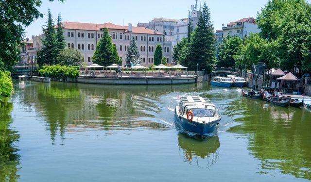 "Eskişehir'e üvey evlat muamelesi yapılıyor"
