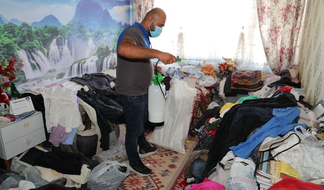 Eskişehir'de ihbar ettiler, evdeki 1 ton atık temizlendi!