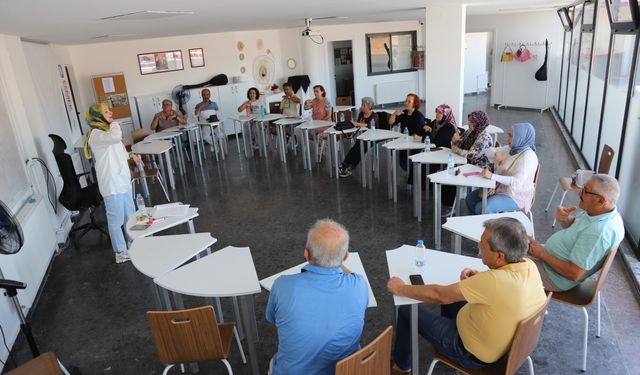ESMEK atölyeleriyle kıdemli vatandaşların yaşam kalitesi artıyor