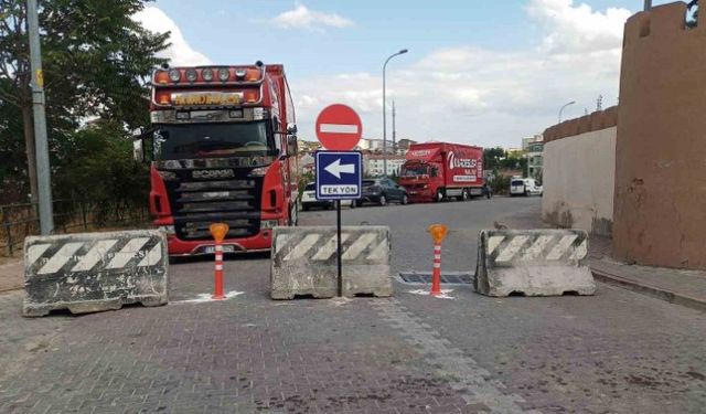 Valilik uyardı: Çift yönlü Trafiğe kapandı!