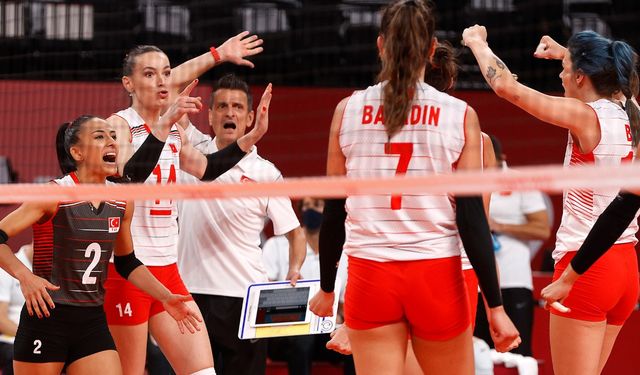 A Milli Kadın Voleybol Takımı Japonya’yı devirdi: Eskişehir Başkanları zaferi kutladı