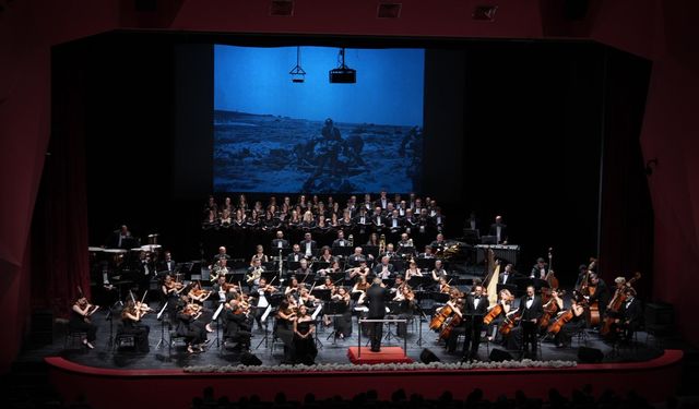Eskişehir Senfoni Orkestrası'nın konseri büyük beğeni topladı