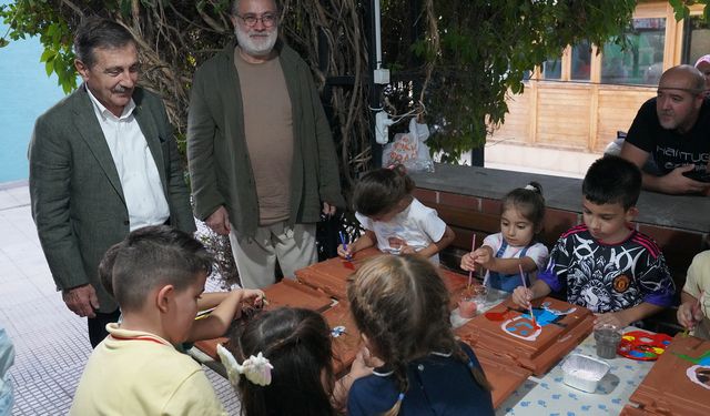 Eskişehir'de çocuklar hayallerini kiremite yansıttı