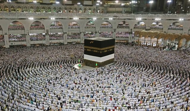 Diyanet'ten öğretmen ve öğrencilere özel Umre fırsatı!