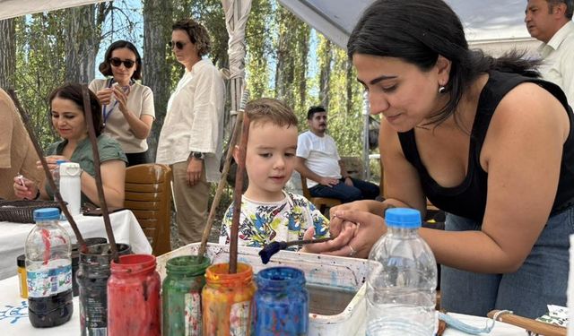 Seyitgazi Belediyesi'nden çocuklara unutulmaz şenlik!
