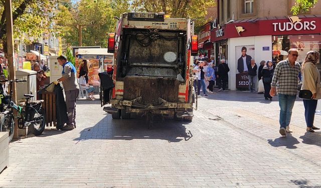 Eskişehir Hamamyolu'nda temizlik meaisi!