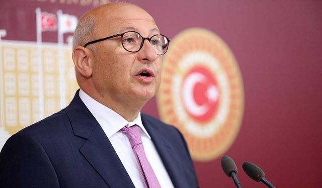 CHP Milletvekili Çakırözer: "Eskişehir'de yolcu var, uçak yok!"