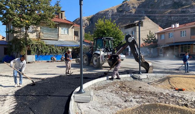 İnönü Belediyesi yol sorunlarını tek tek çözüyor