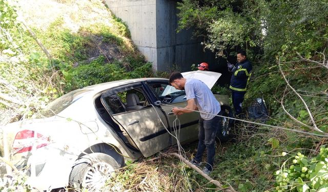 Eskişehir yolunda tekerleği fırladı, şarampole uçtu!