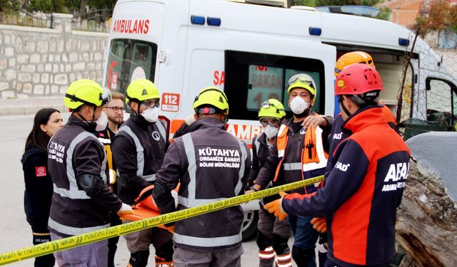 Kütahya OSB Arama Kurtarma Ekibi, tatbikatta profesyonelliğini gösterdi