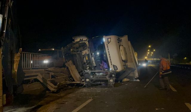 Eskişehir çevreyolunda trafiği kilitleyen kaza!