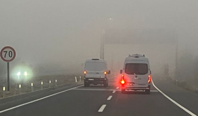 Kütahya’da sabah saatlerinde yoğun sis!
