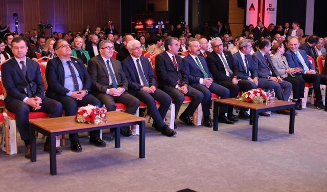 BŞEÜ, ‘Fikrini Ateşle’ zirvesinde girişimcilik rüzgarı estirdi