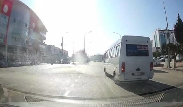 Yolcuların canını hiçe sayıp kırmızı ışığa bile bakmadı!