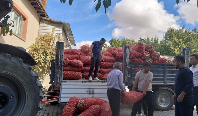 Sivrihisarlı üreticilerden anlamlı bağış