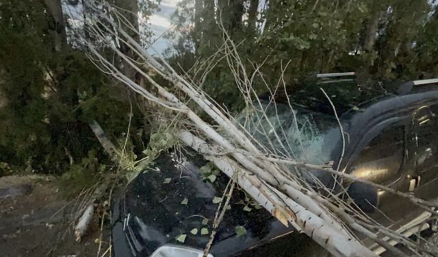 Eskişehir'de şiddetli yağış sonrası ortalık savaş alanına döndü!